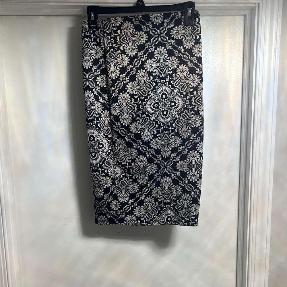 Charlotte Russe Black and White Patterned Skirt